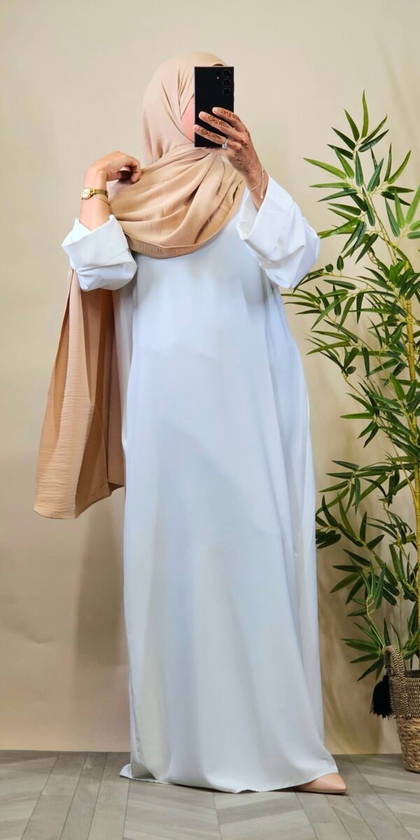Abaya mastoura blanche