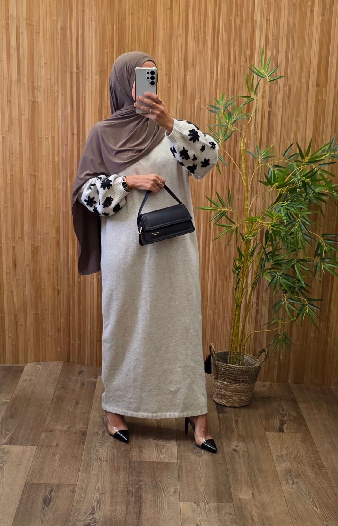 Robe longue en maille beige – Image 3