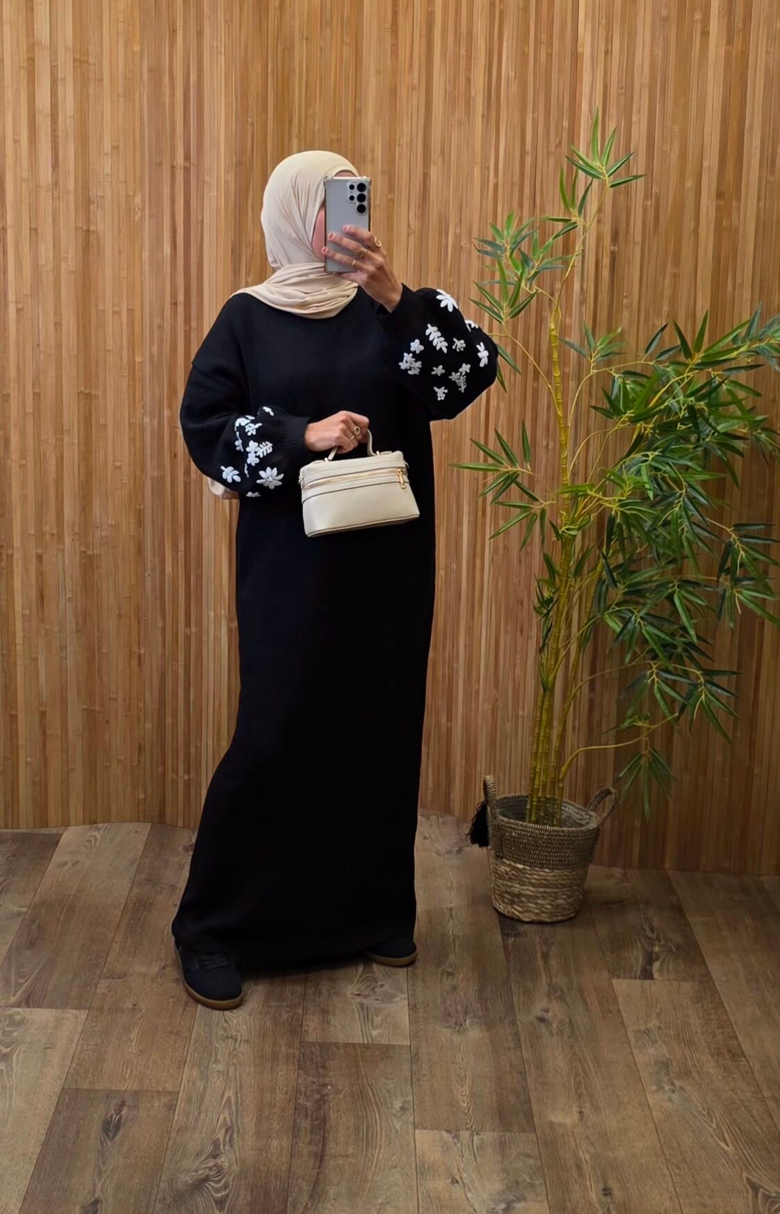 Robe longue en maille noire – Image 3