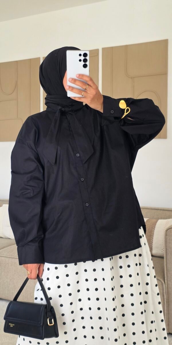 chemise noire lavallière