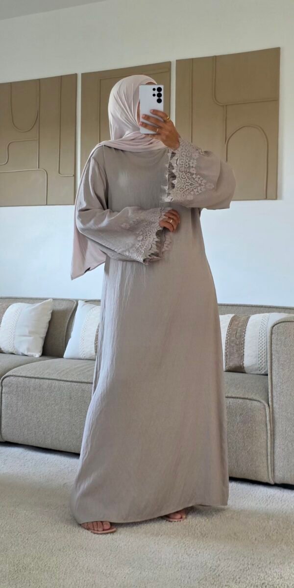 Robe dentelle Rima taupe