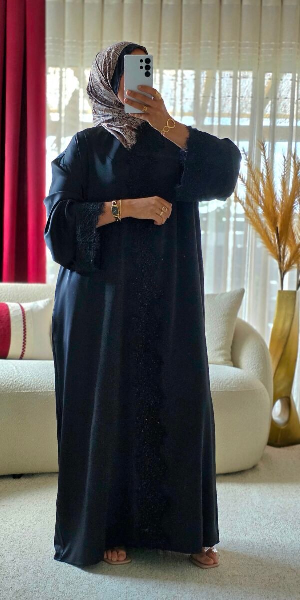 Abaya dentelle noire