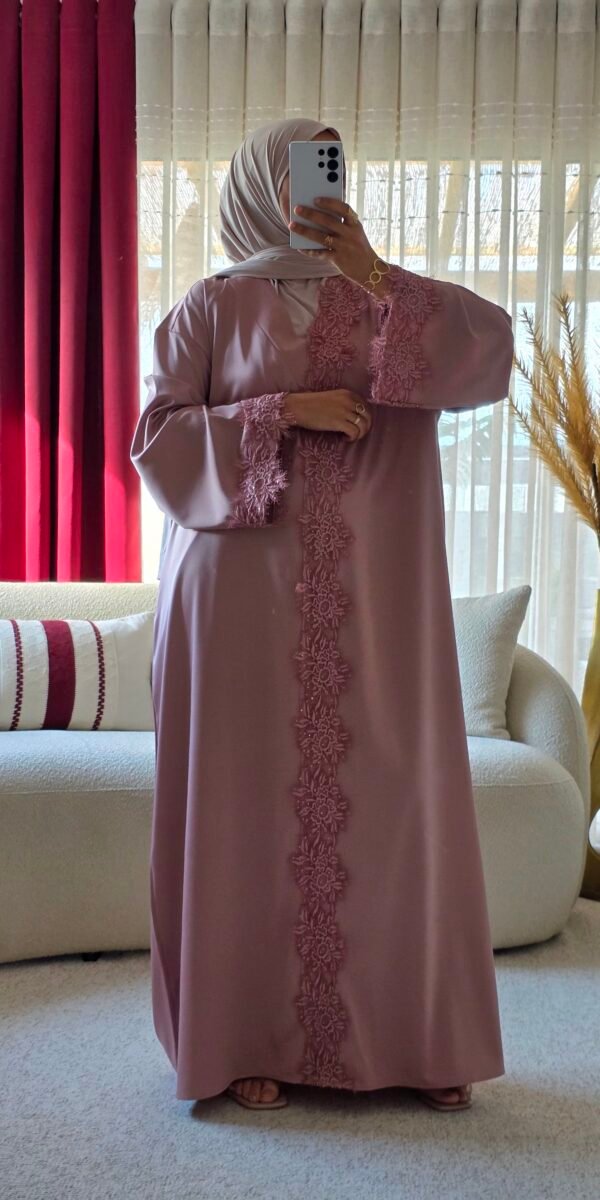Abaya dentelle rose poudrée