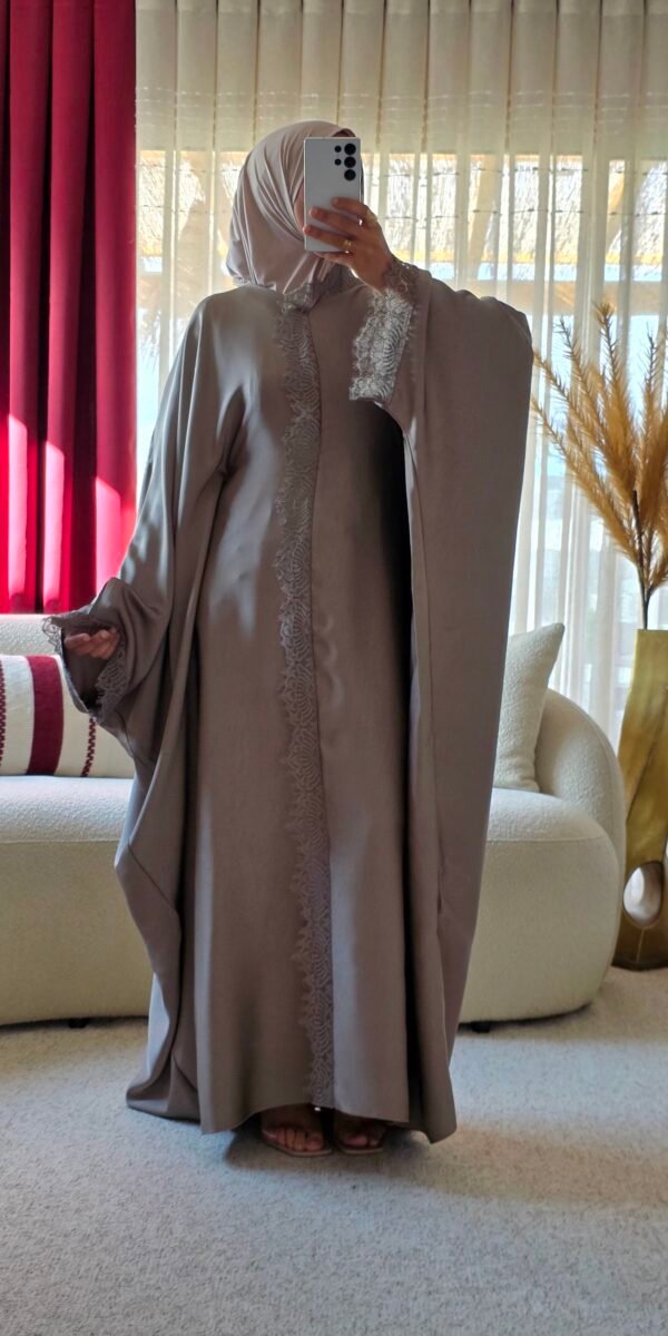 Robe papillon dentelle taupe