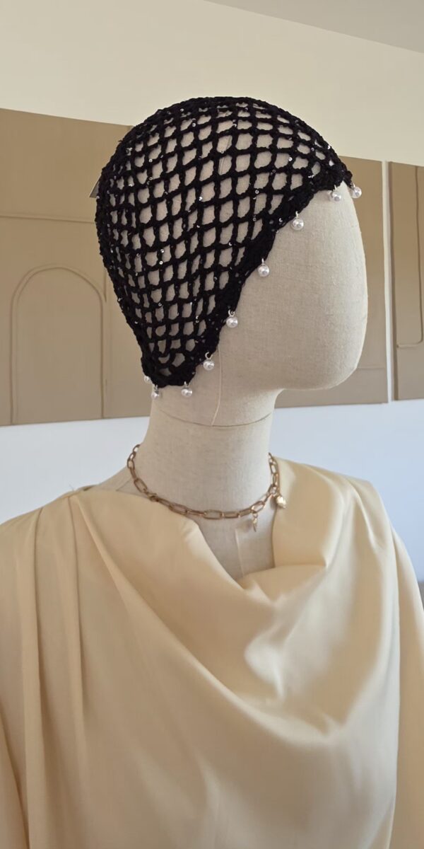 Bonnet crochet noir perles