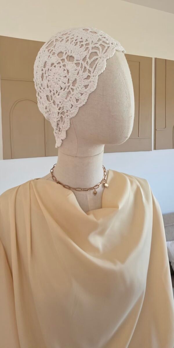 Bonnet crochet blanc