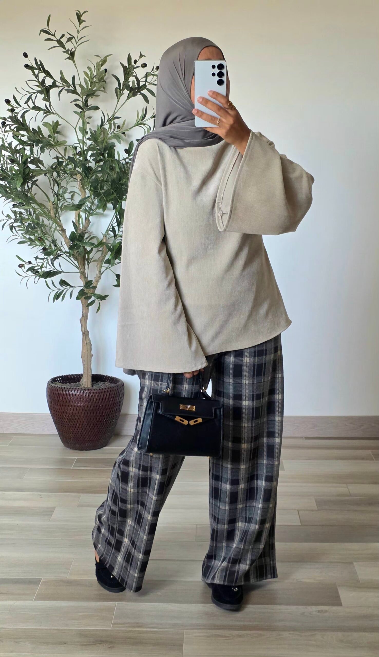 Blouse en velours crème – Image 2