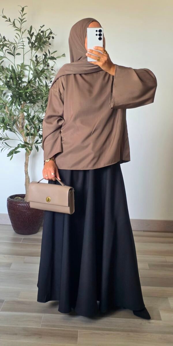 Blouse fluide doublée taupe col rond – SO ELEGANCE