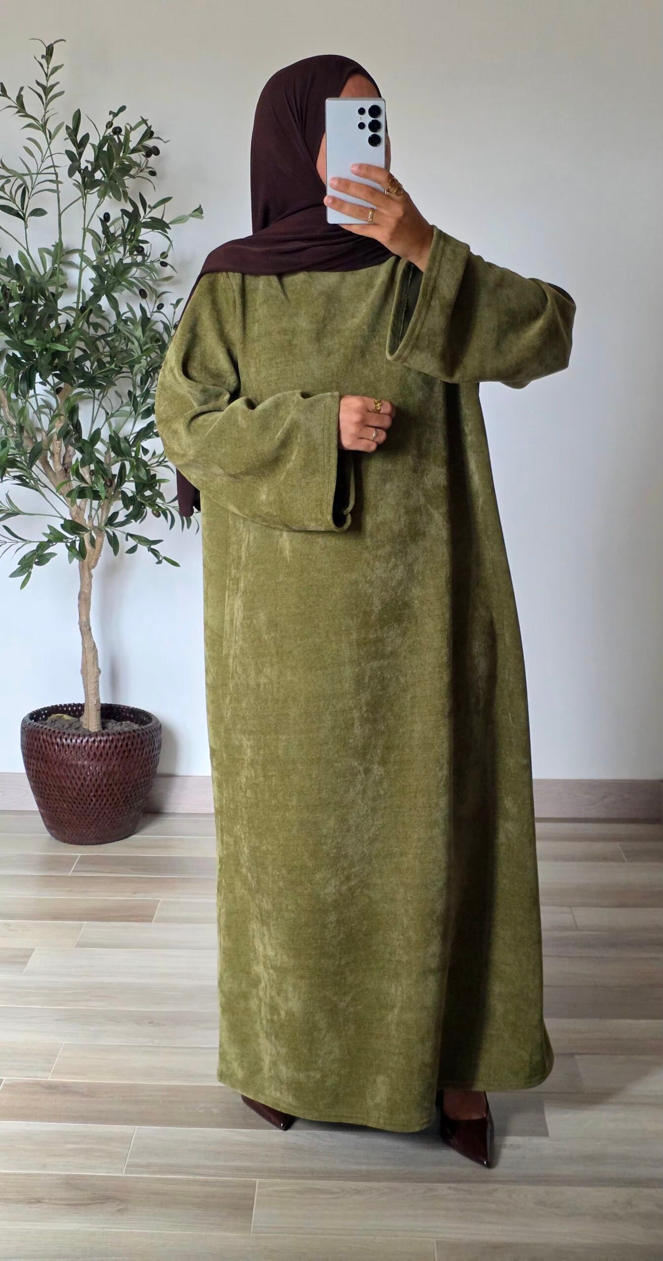 Robe longue en velours olive – Image 3