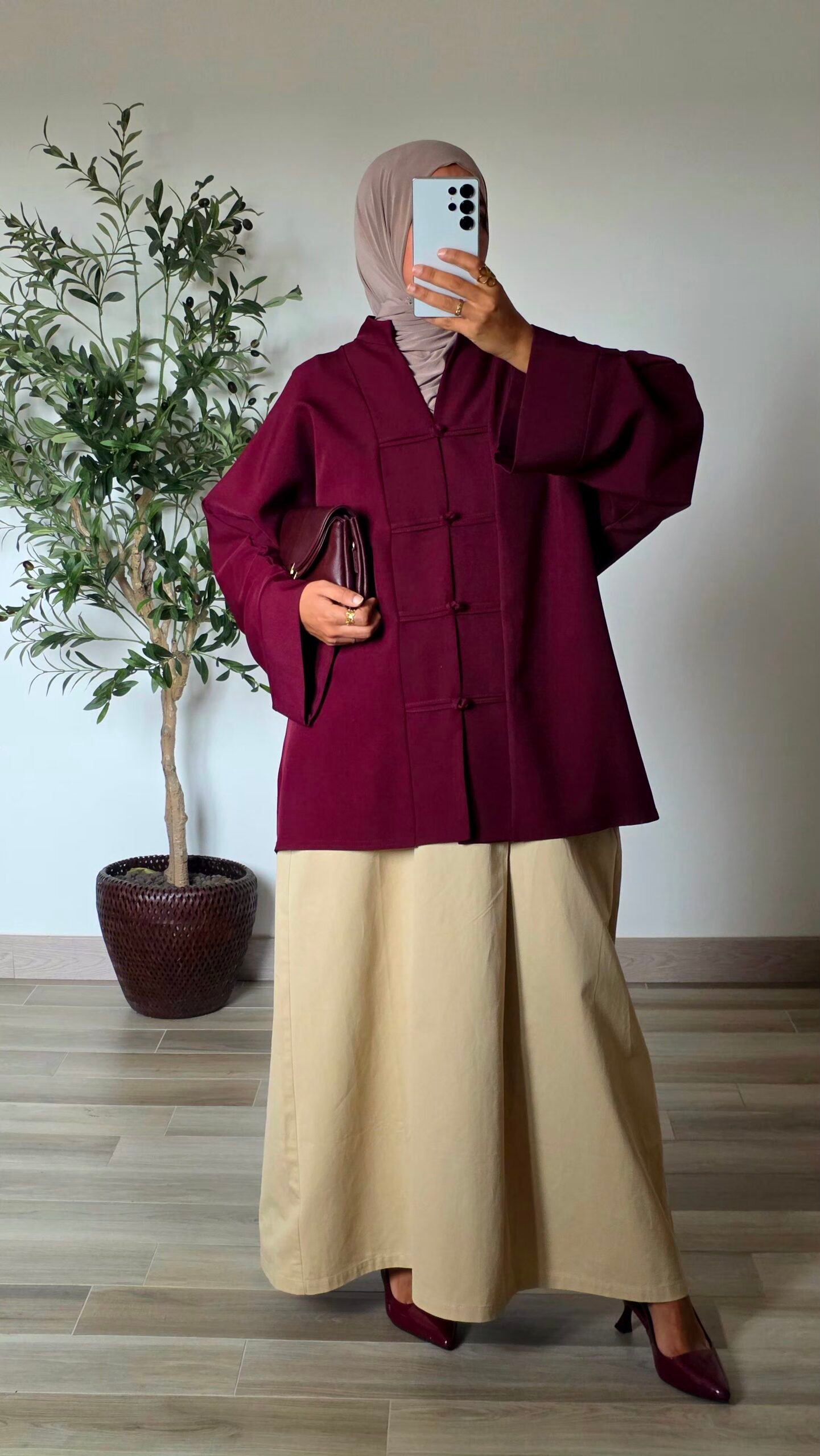 Tunique oversize bordeaux femme à nœuds chinois, coupe ample et manches longues