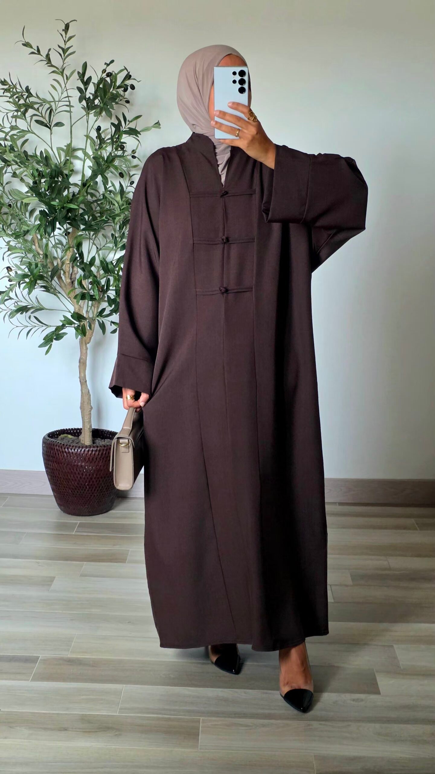 Robe longue à nœuds chinois marron – Image 2