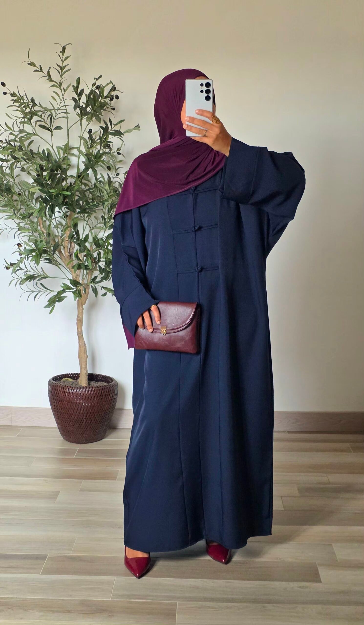 Robe longue à nœuds chinois bleu marine – Image 2