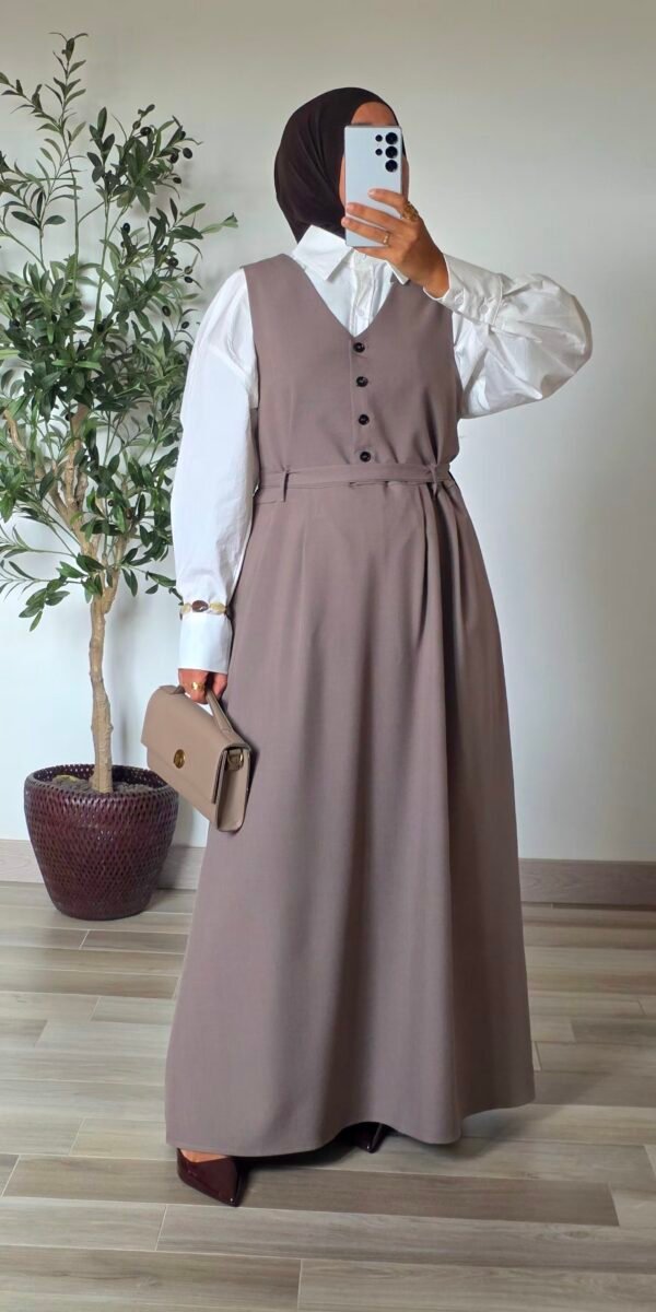 Robe longue sans manches évasée taupe avec ceinture – SO ELEGANCE