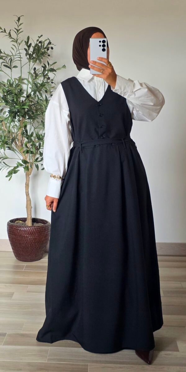 Robe longue sans manches taupe à coupe évasée avec ceinture assortie, poches et col V